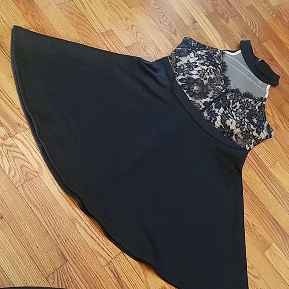 LACE TOP SLEEVELESS DRESS - Picture 2 of 7